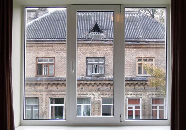 ホテルの窓より