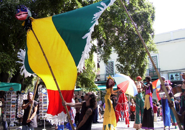 キューバ　サルサのリズムに乗って