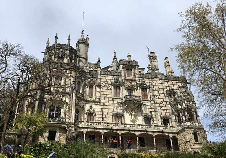 レガレイラ宮殿