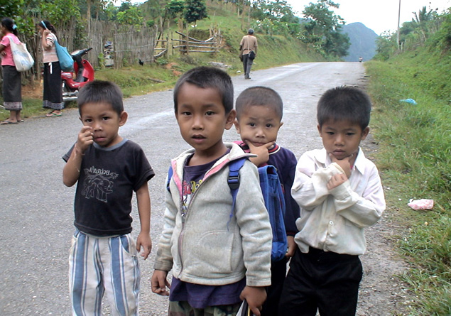 ラオスの子供たち